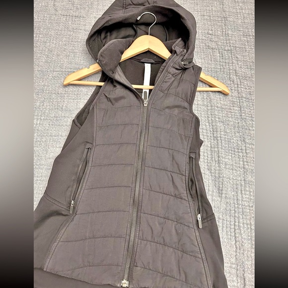 Lululemon Another Mile Vest - Black (first release) - Picture 8 of 8